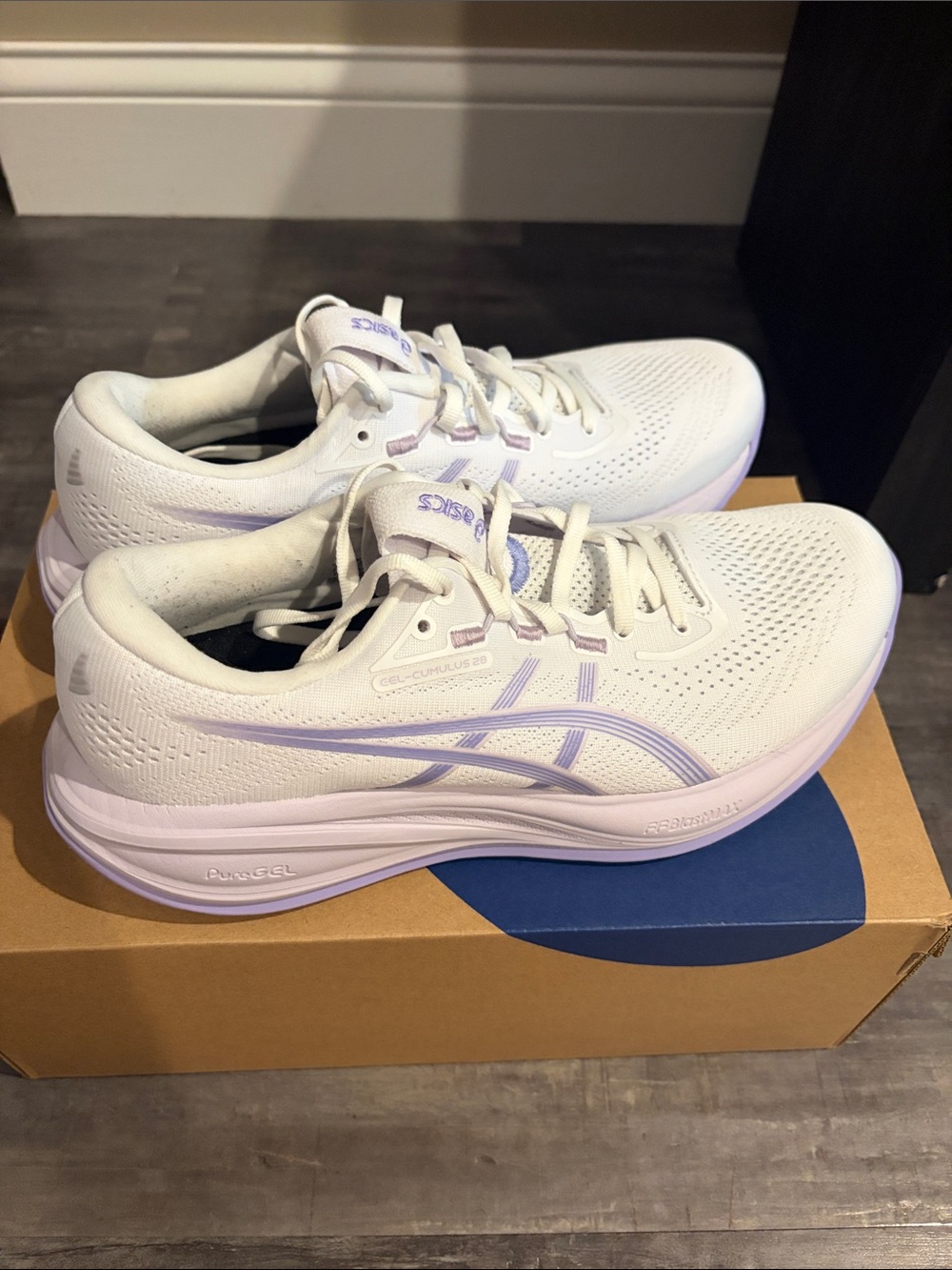 ASICS Gel-Cumulus 28